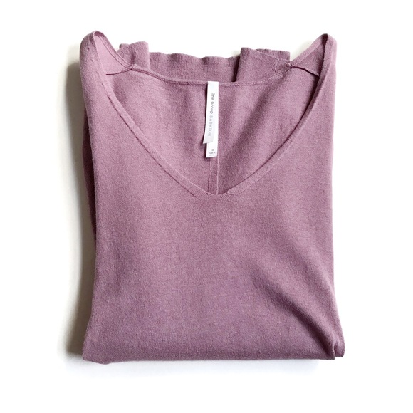 Aritzia Babaton Luxe V-Neck Sweater in Wistful Mauve Sz Med - Picture 5 of 8